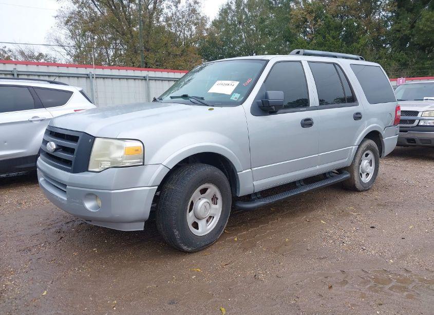 Photo 2 of 2009 Ford Expedition XLT (VIN 1FMFU15539EB03174)