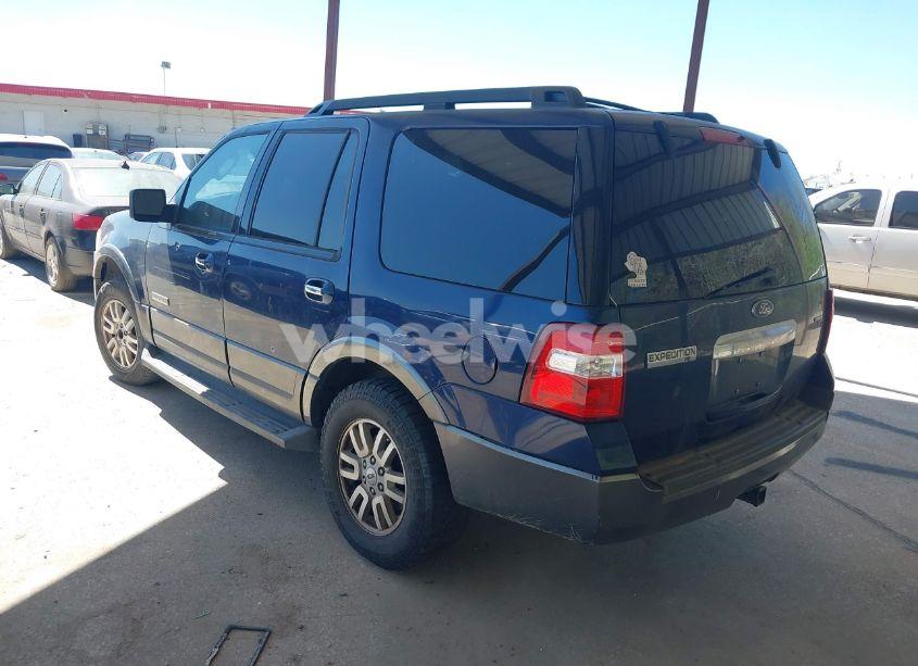 Photo 3 of 2007 Ford Expedition XLT (VIN 1FMFU15557LA70851)