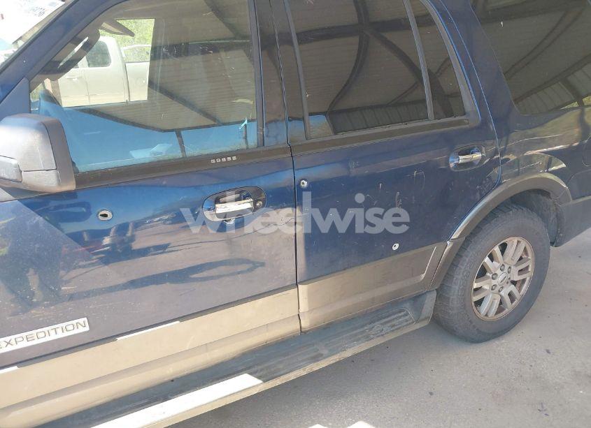 Photo 6 of 2007 Ford Expedition XLT (VIN 1FMFU15557LA70851)