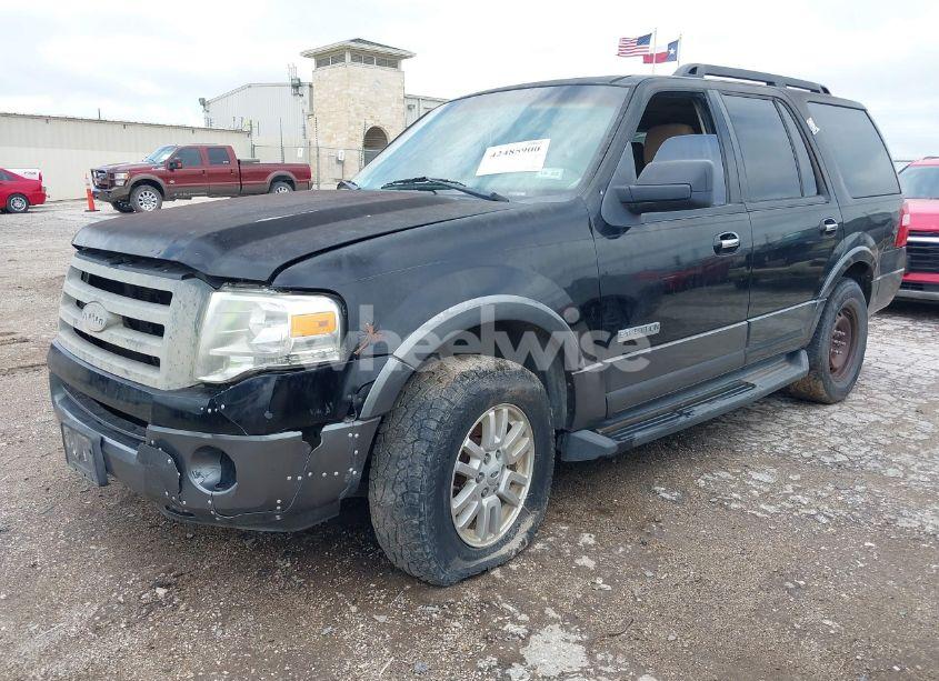 Photo 2 of 2007 Ford Expedition XLT (VIN 1FMFU15557LA99444)