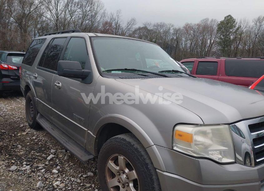 2008 Ford Expedition XLT (VIN 1FMFU15558LA82080) main photo