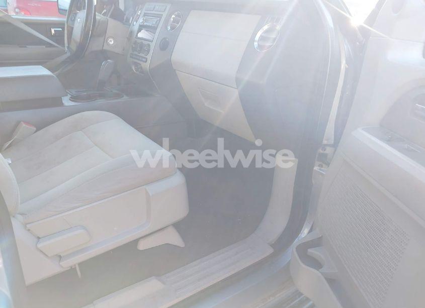 Photo 5 of 2008 Ford Expedition XLT (VIN 1FMFU15558LA82080)