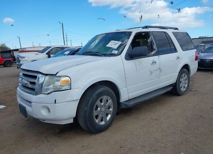Photo 2 of 2009 Ford Expedition XLT (VIN 1FMFU15559EB27508)