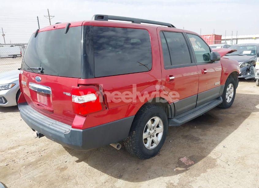 Photo 4 of 2007 Ford Expedition XLT (VIN 1FMFU15577LA01336)