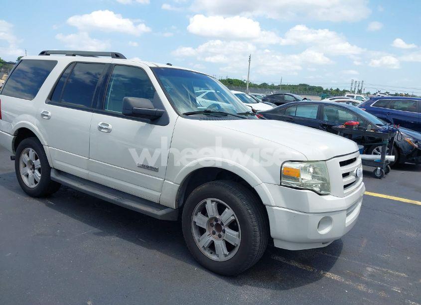 2008 Ford Expedition XLT (VIN 1FMFU15578LA12953) main photo