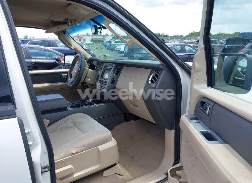 Photo 5 of 2008 Ford Expedition XLT (VIN 1FMFU15578LA12953)