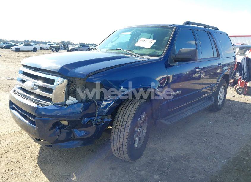 Photo 2 of 2008 Ford Expedition XLT (VIN 1FMFU15578LA73588)