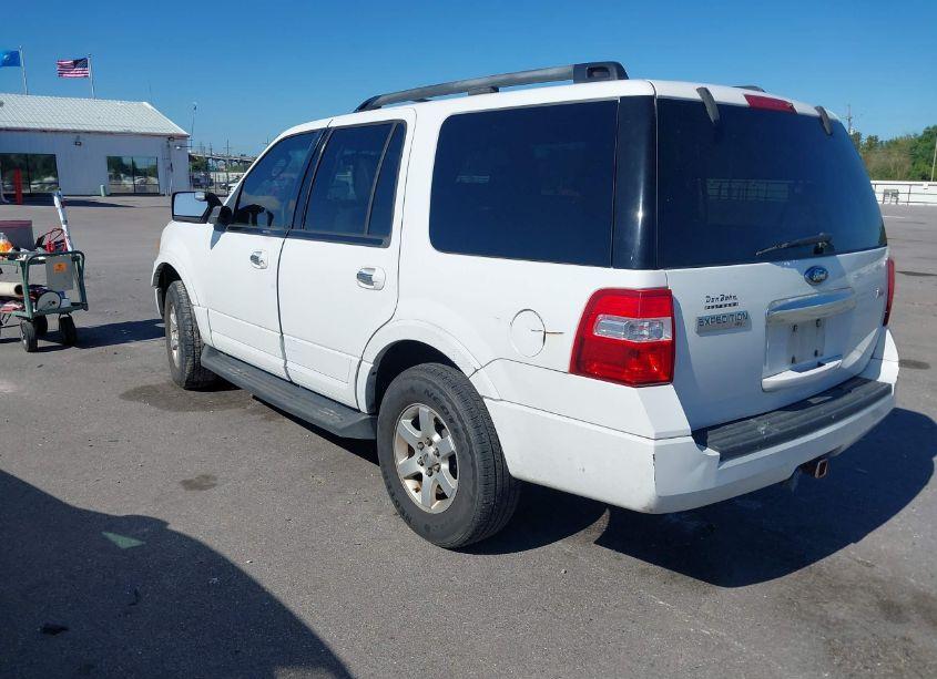 Photo 3 of 2009 Ford Expedition XLT (VIN 1FMFU15579EB04263)