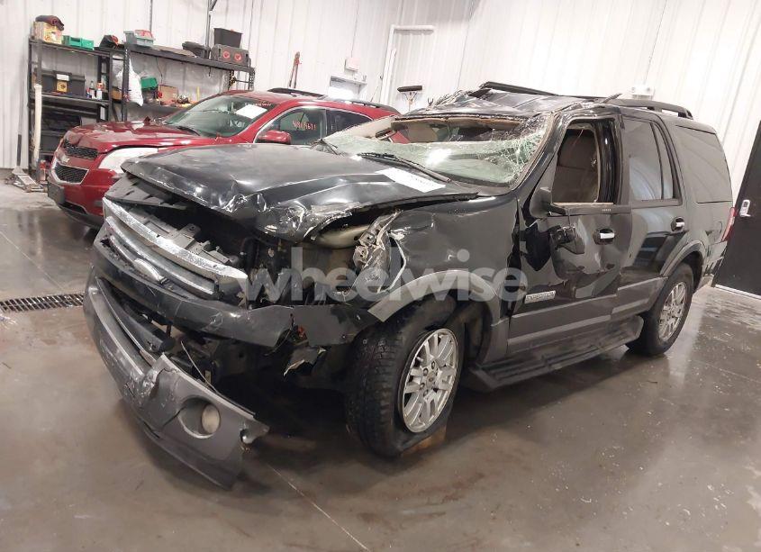 Photo 2 of 2007 Ford Expedition XLT (VIN 1FMFU15587LA56684)