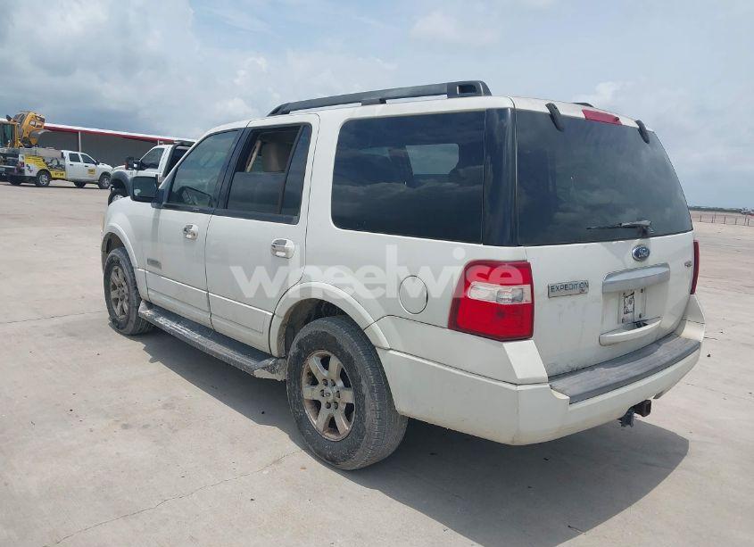 Photo 3 of 2008 Ford Expedition XLT (VIN 1FMFU15588LA74247)