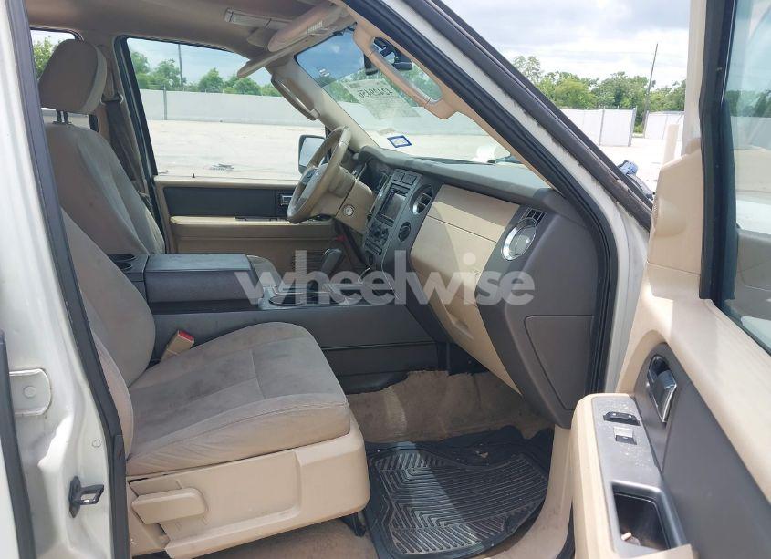 Photo 5 of 2008 Ford Expedition XLT (VIN 1FMFU15588LA74247)