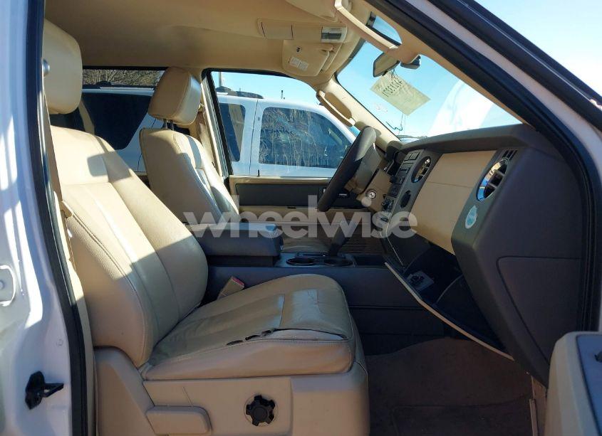 Photo 5 of 2007 Ford Expedition XLT (VIN 1FMFU15597LA72201)