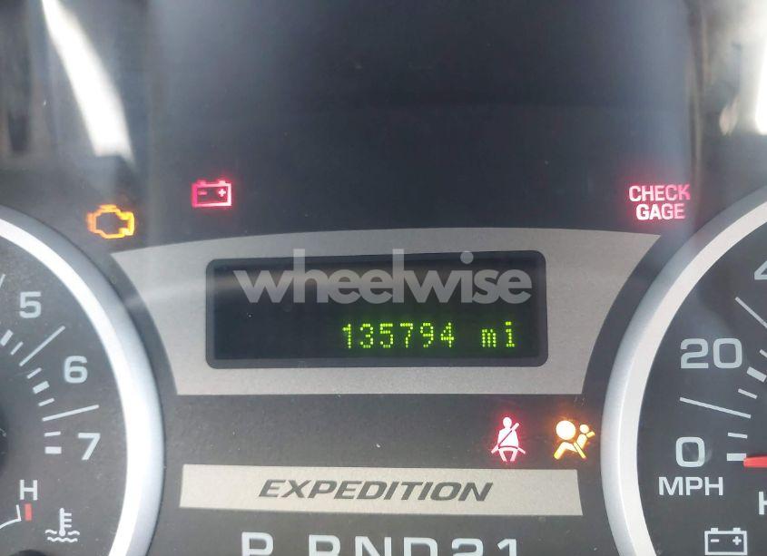 Photo 7 of 2005 Ford Expedition XLT (VIN 1FMFU155X5LB02660)