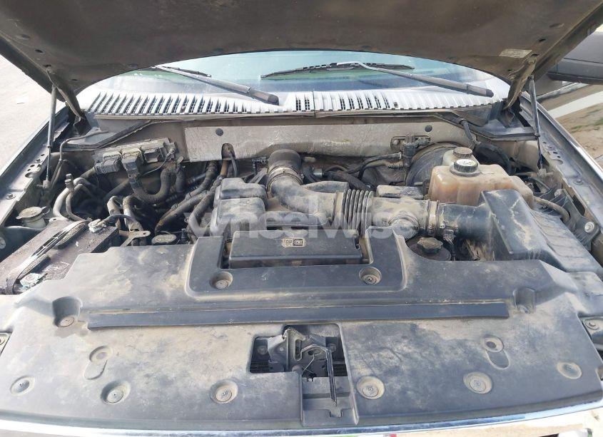 Photo 10 of 2008 Ford Expedition XLT (VIN 1FMFU155X8LA50015)