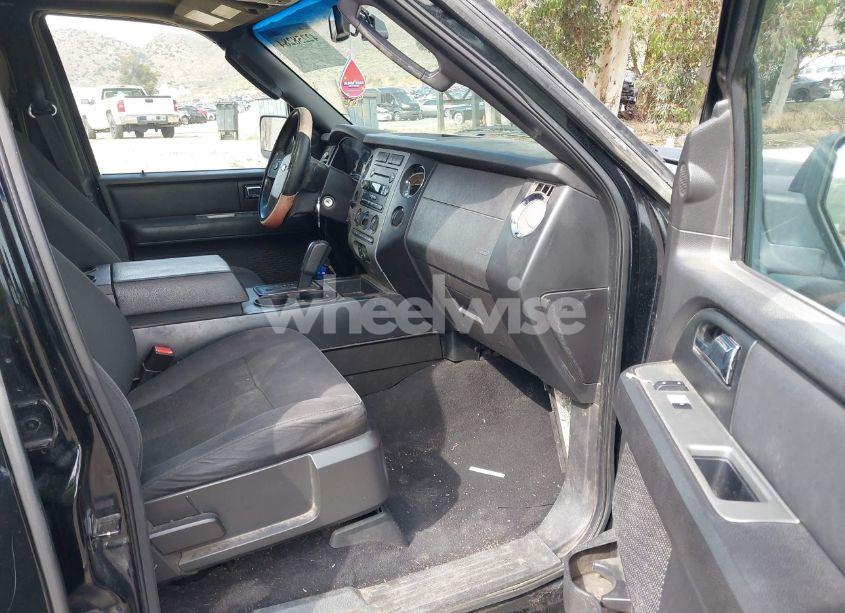 Photo 5 of 2008 Ford Expedition XLT (VIN 1FMFU155X8LA50015)