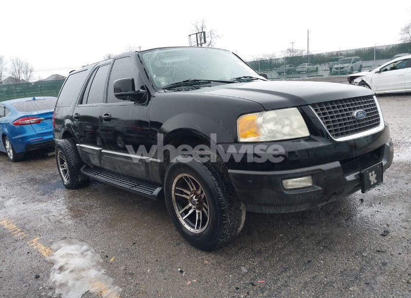 2003 Ford Expedition XLT (VIN 1FMFU15L43LC27293) main photo