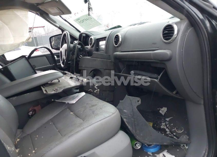 Photo 5 of 2003 Ford Expedition XLT (VIN 1FMFU15L43LC27293)