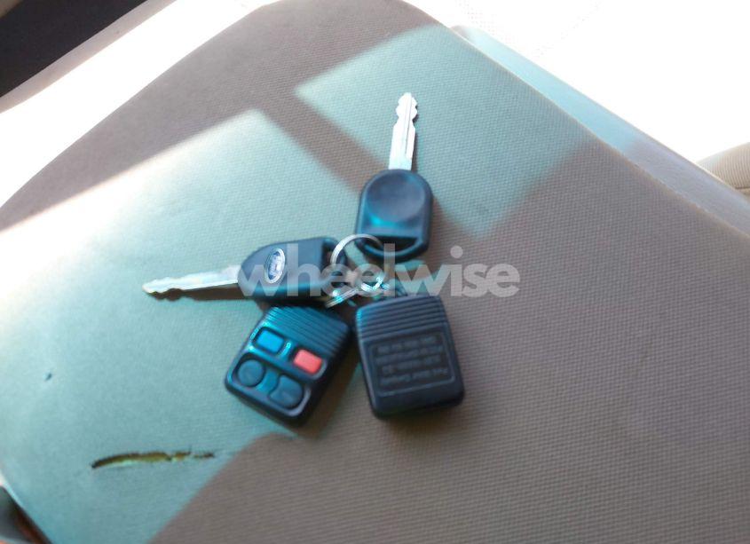 Photo 11 of 2003 Ford Expedition XLT (VIN 1FMFU15L93LB76356)