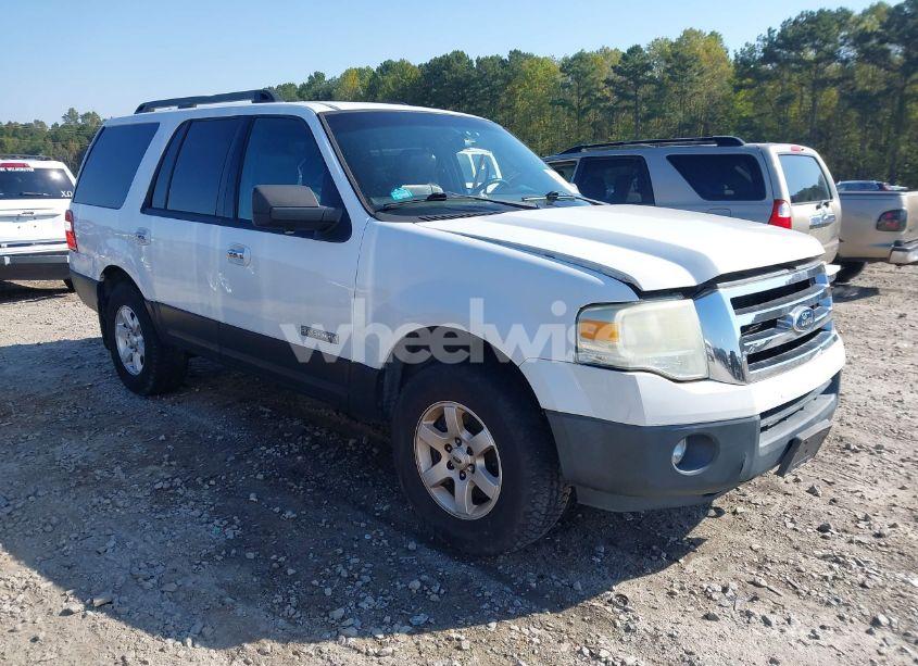 2007 Ford Expedition XLT (VIN 1FMFU16507LA67743) main photo