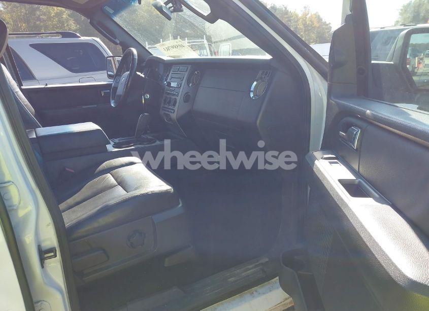 Photo 5 of 2007 Ford Expedition XLT (VIN 1FMFU16507LA67743)