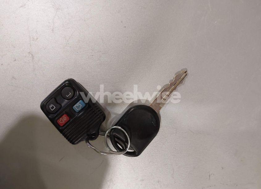 Photo 11 of 2007 Ford Expedition XLT (VIN 1FMFU16507LA88124)