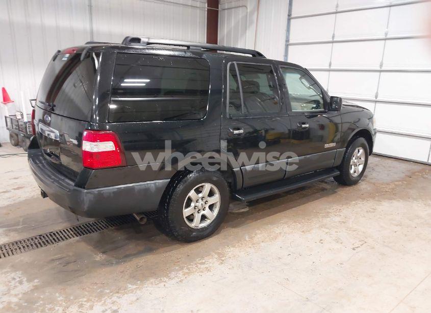 Photo 4 of 2007 Ford Expedition XLT (VIN 1FMFU16507LA88124)