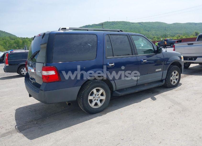 Photo 4 of 2007 Ford Expedition XLT (VIN 1FMFU16507LA90956)