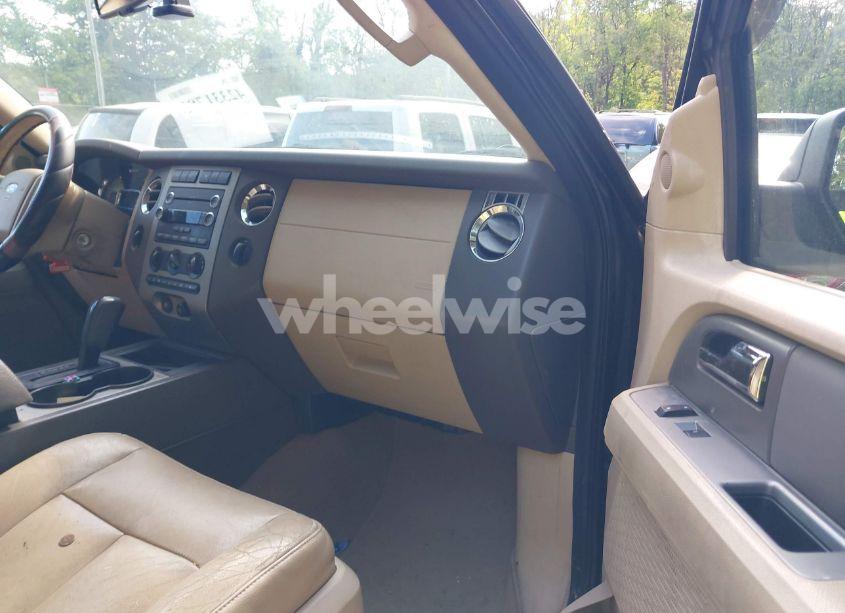 Photo 5 of 2008 Ford Expedition XLT (VIN 1FMFU16508LA88416)