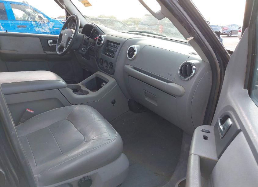 Photo 5 of 2005 Ford Expedition NBX/XLT (VIN 1FMFU16515LA62998)