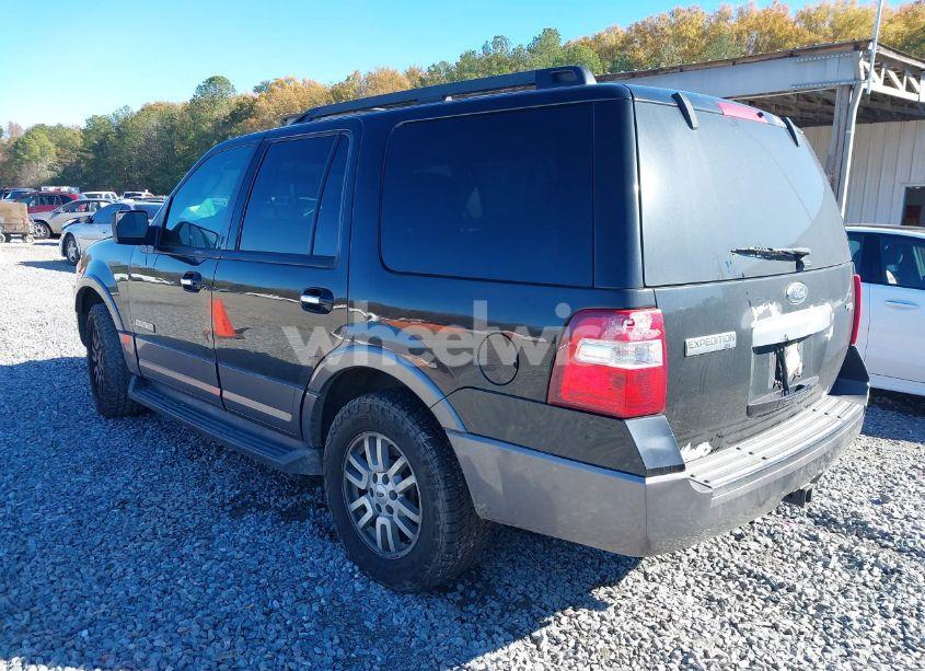 Photo 3 of 2007 Ford Expedition XLT (VIN 1FMFU16517LA55357)