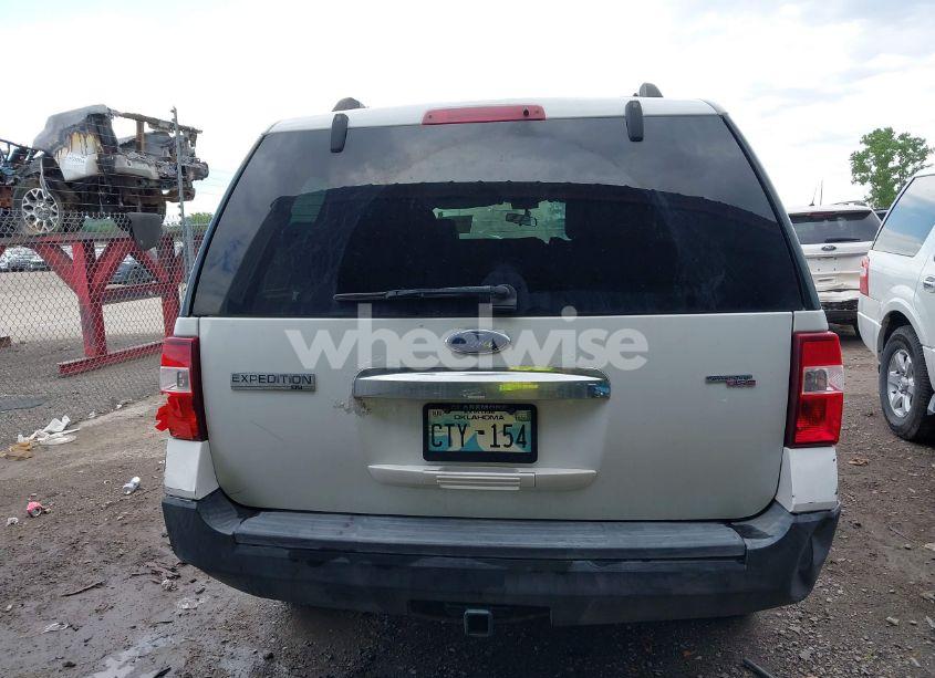 Photo 17 of 2007 Ford Expedition XLT (VIN 1FMFU16537LA08136)