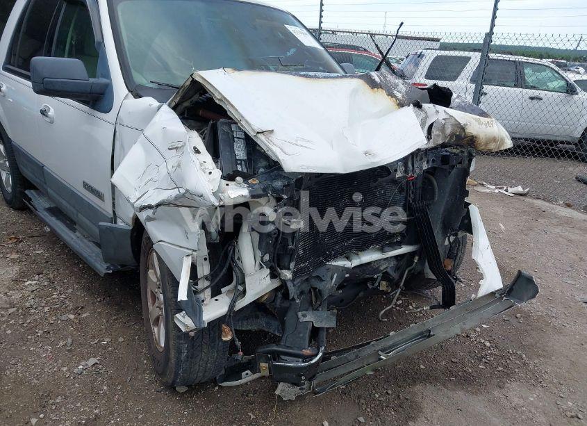 Photo 6 of 2007 Ford Expedition XLT (VIN 1FMFU16537LA08136)