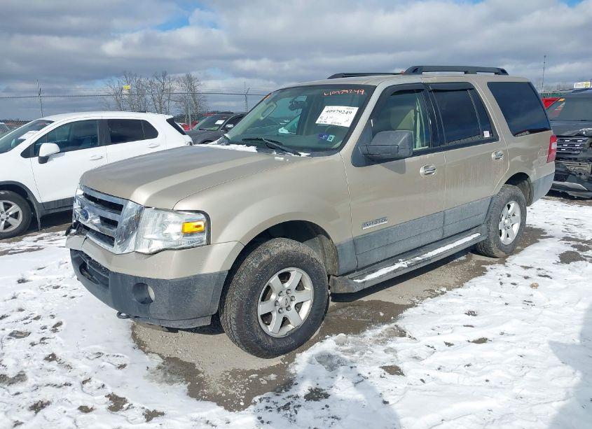 Photo 2 of 2007 Ford Expedition XLT (VIN 1FMFU16547LA94301)