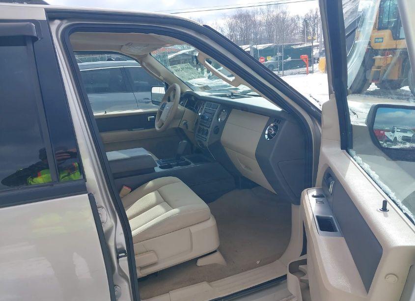 Photo 5 of 2007 Ford Expedition XLT (VIN 1FMFU16547LA94301)