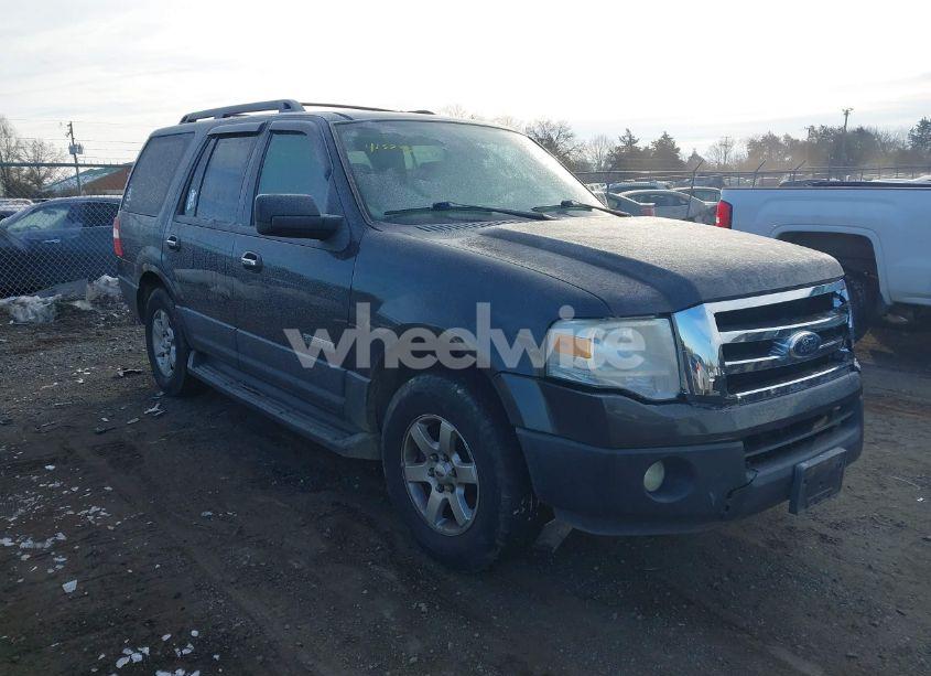 2007 Ford Expedition XLT (VIN 1FMFU16557LA93531) main photo