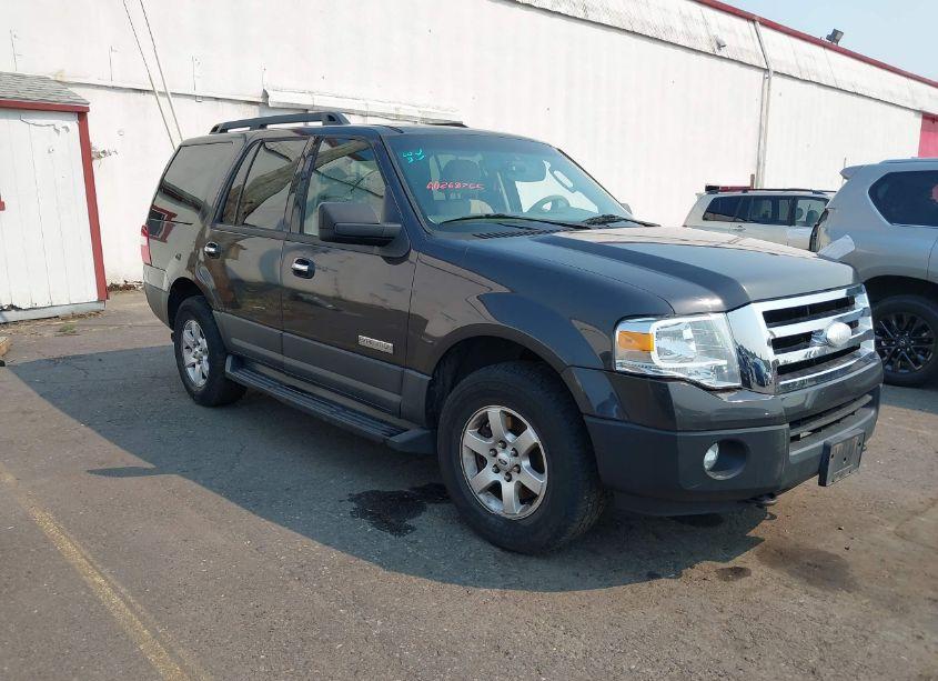 2007 Ford Expedition XLT (VIN 1FMFU16567LA01407) main photo