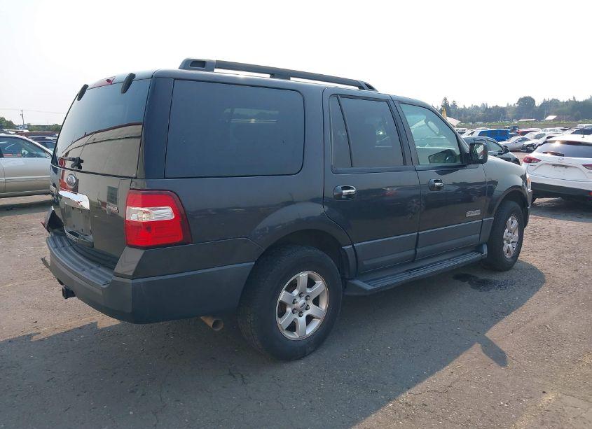 Photo 4 of 2007 Ford Expedition XLT (VIN 1FMFU16567LA01407)