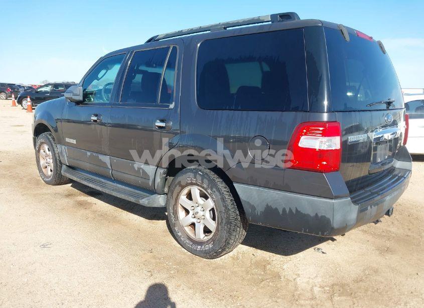 Photo 3 of 2007 Ford Expedition XLT (VIN 1FMFU16577LA03215)