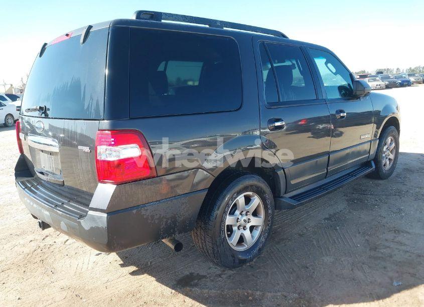Photo 4 of 2007 Ford Expedition XLT (VIN 1FMFU16577LA03215)