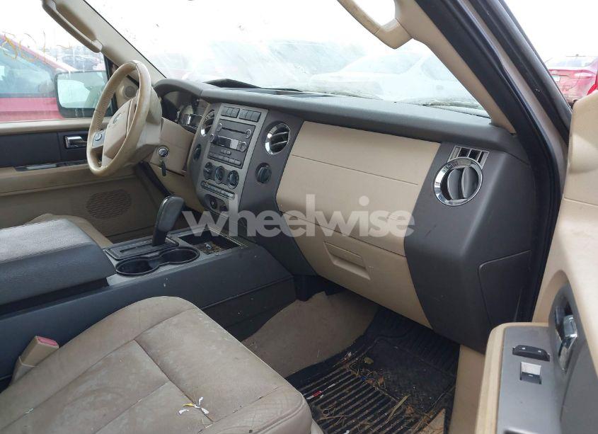 Photo 4 of 2008 Ford Expedition XLT (VIN 1FMFU16578LA42937)