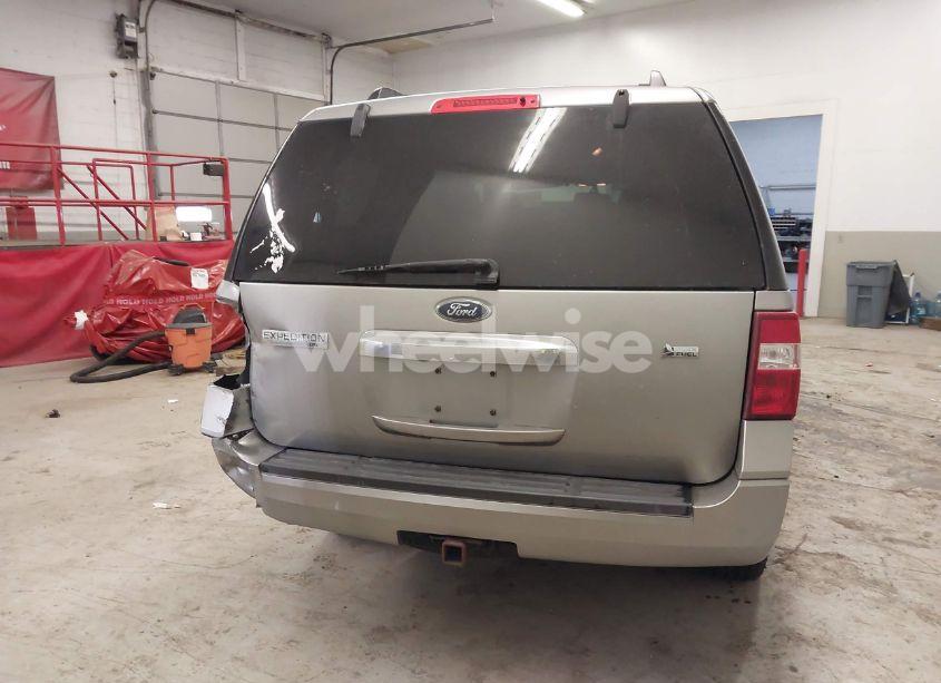 Photo 16 of 2009 Ford Expedition XLT (VIN 1FMFU16589LA00472)