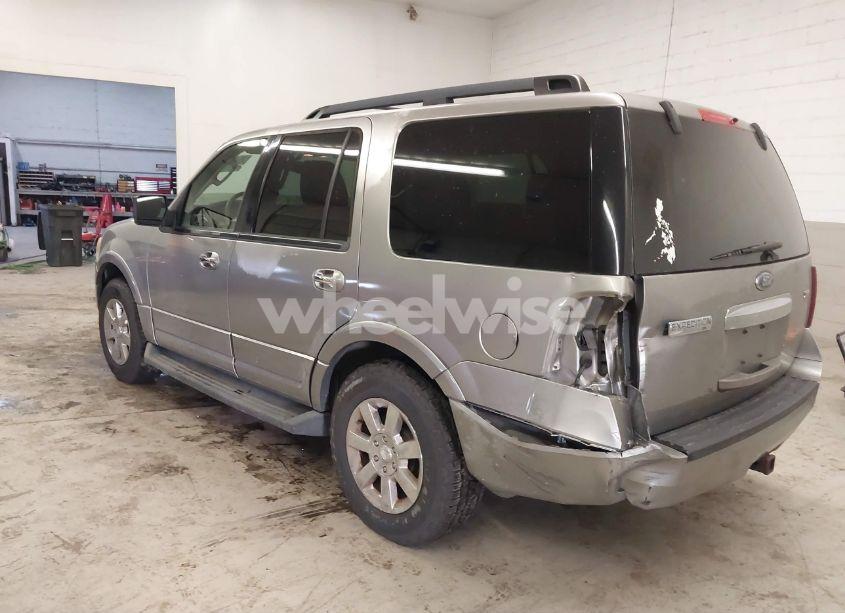 Photo 3 of 2009 Ford Expedition XLT (VIN 1FMFU16589LA00472)