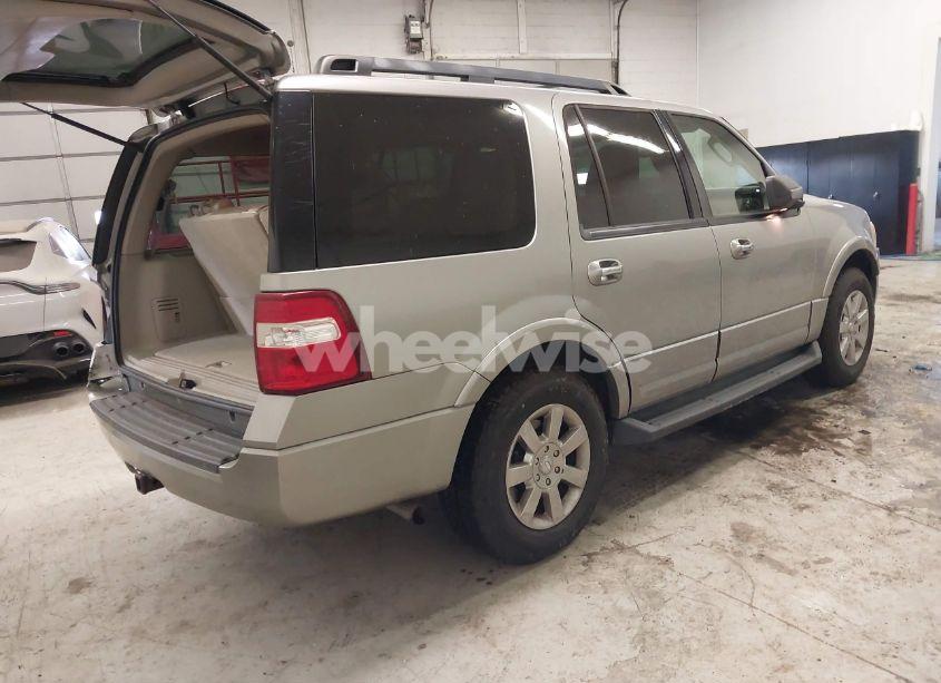 Photo 4 of 2009 Ford Expedition XLT (VIN 1FMFU16589LA00472)