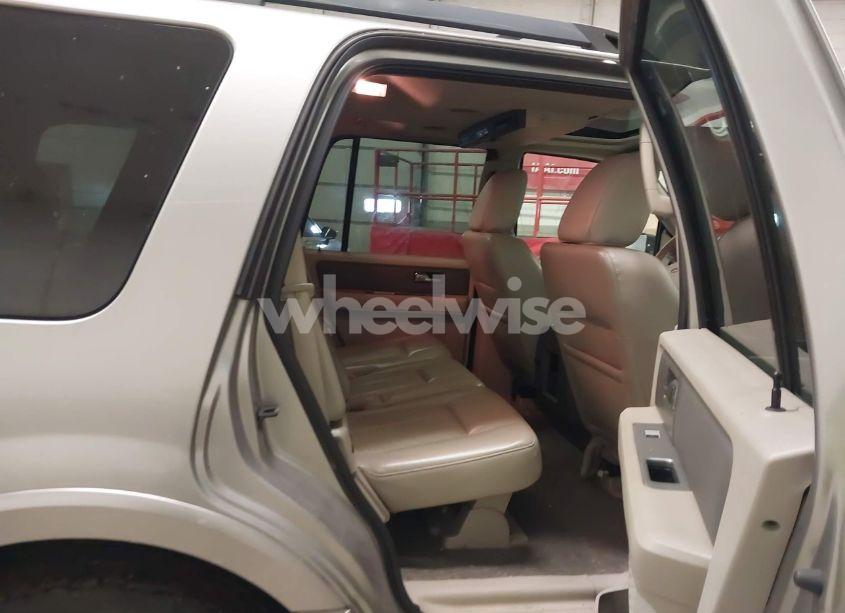 Photo 8 of 2009 Ford Expedition XLT (VIN 1FMFU16589LA00472)