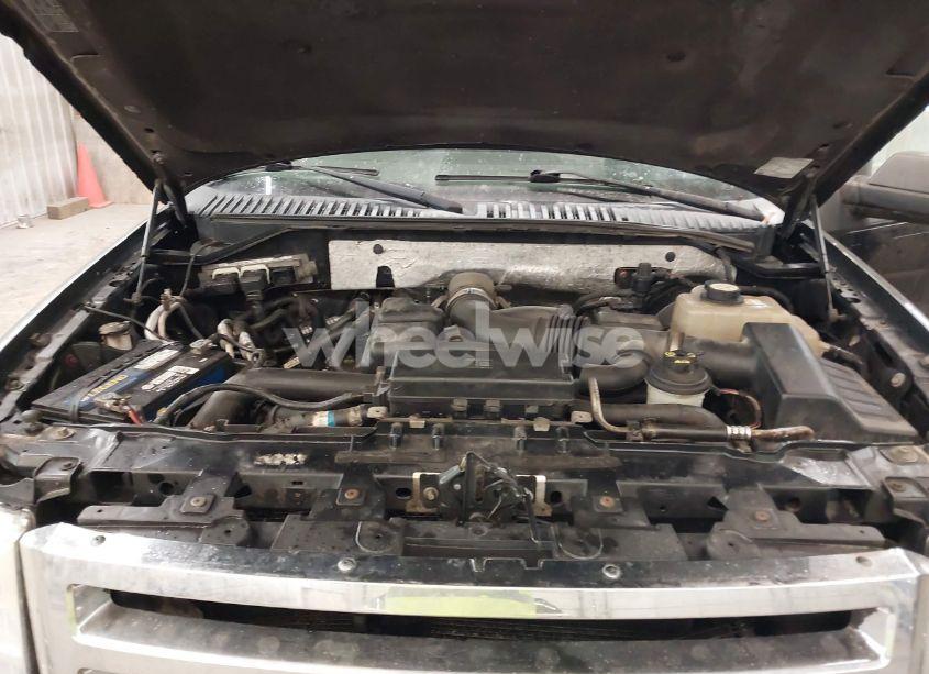 Photo 10 of 2008 Ford Expedition XLT (VIN 1FMFU165X8LA41555)