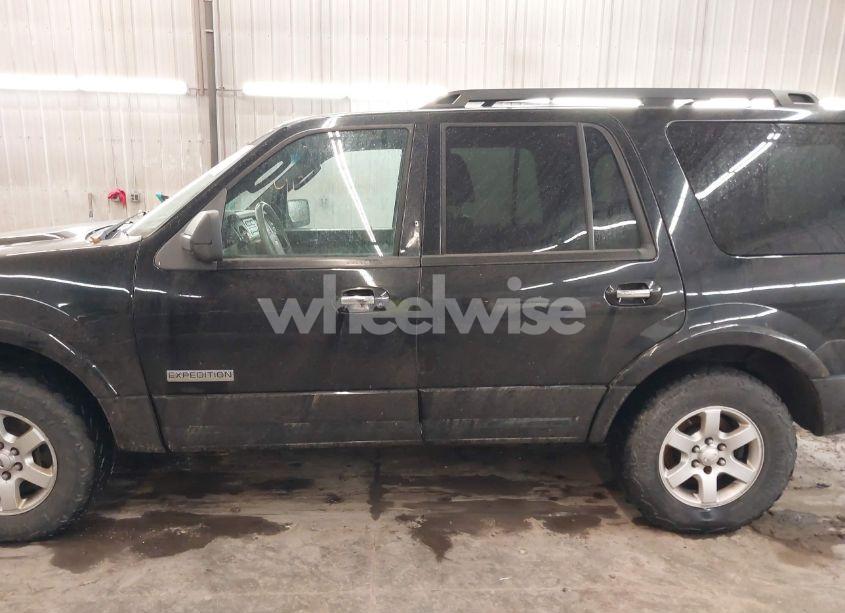 Photo 15 of 2008 Ford Expedition XLT (VIN 1FMFU165X8LA41555)