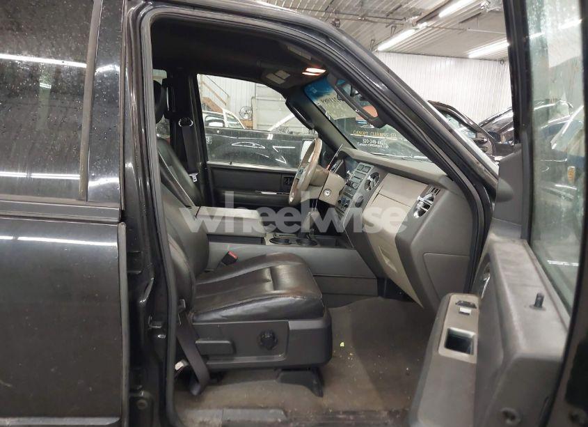 Photo 5 of 2008 Ford Expedition XLT (VIN 1FMFU165X8LA41555)