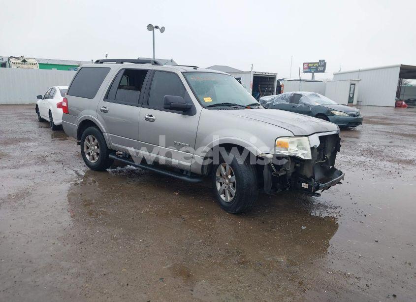 2008 Ford Expedition XLT (VIN 1FMFU165X8LA84518) main photo