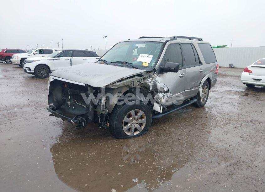 Photo 2 of 2008 Ford Expedition XLT (VIN 1FMFU165X8LA84518)