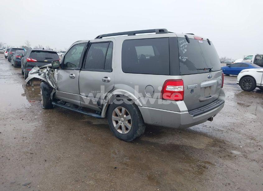 Photo 3 of 2008 Ford Expedition XLT (VIN 1FMFU165X8LA84518)